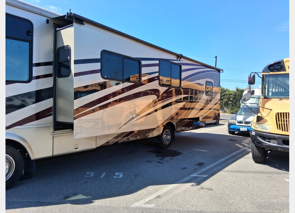 Class A Motor Home rentals in Marina del Rey