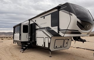 2025 Keystone RV Montana High Country 381TB