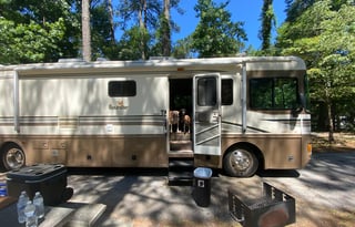 2000 Fleetwood RV Bounder Diesel 39z
