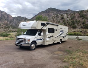 Coachmen RV Leprechaun 320BH Ford 450
