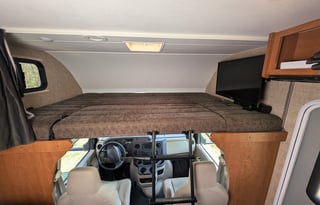 Winnebago Spirit | Cozy Class C RV with 3 slides