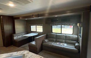 2018 Coleman Lantern HAL695