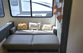 6 beds, pet friendly bunk house 2022 Hideout