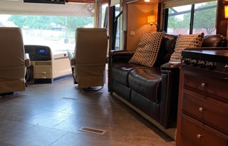 2012 Newmar Ventana LE 3843