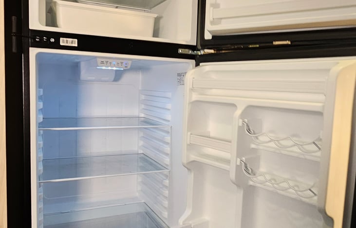 12 volt fridge/freezer interior