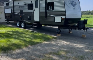 2019 Forest River Avenger 27DBS — Family Ready