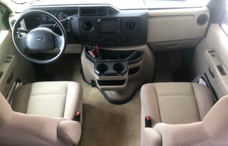 31' Spacious - 6 person RV for Children & Pets 8-)