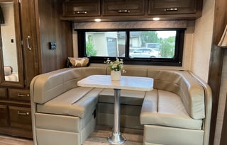 Roam & Roll: 2022 Jayco Melbourne 24L 25Ft RV