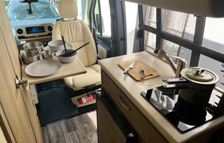 "Baby Beluga" 20ft MB Sprinter Glampervan