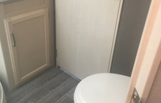 2019 Winnebago Minnie Winnie 26A-  lovers getaway