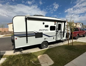Venture RV Sonic 169VUD