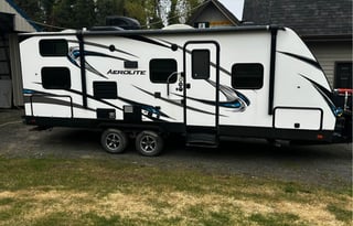 Rod and Gloria's kid approved camper rental!