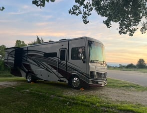 Holiday Rambler Vacationer 33C