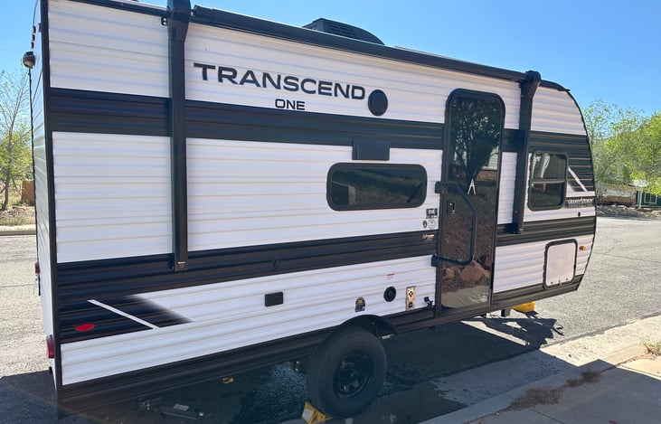 Brand New 2025 / Sleeps 5 /  Guest Focused RV Rental
