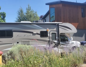 Thor Motor Coach Four Winds 24C