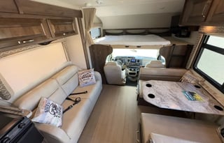 2018 JAYCO GREYHAWK 31FS BUNK UNIT LUXURY CLASS C