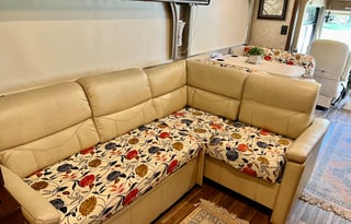 Luxury 2018 Thor Miramar RV Adventure