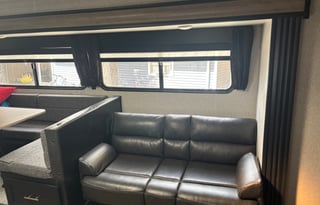 Maw Mandy’s Fun Time Camper Rental