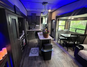 Cruiser RV Crossroads 3441WB