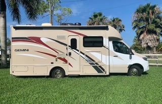 2020 Thor Motor Coach Gemini 24SX