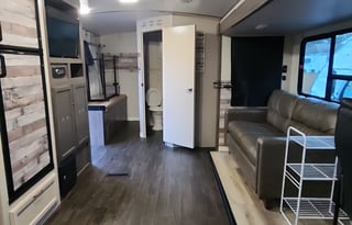 2019 Winnebago "Minnie's Big Blue Adventures"!