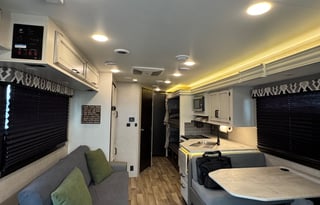 '21 Entegra Odyssey 31F | Stocked |Sleeps 8| Bunks