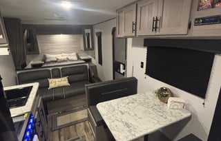 2024 Coleman Lantern 274 BH