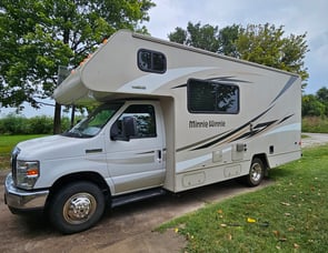 Winnebago Minnie Winnie 22M