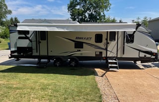 Fully Furnished, loaded RV-Bunkhouse!