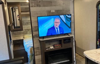 2019 Coleman Lantern  244 Bunkhouse