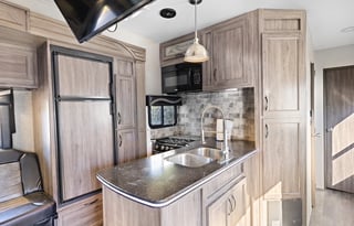 ✨Adventure-Ready Toyhauler – Delivered & Clean!✨