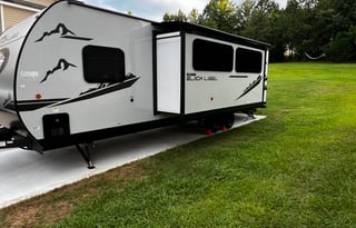 Elite Escape RV Rentals Co.   -   Delivery Only