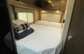 DESERT ROSE | Easy-to-Drive Class C | Sleeps 5