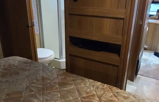 2015 Coachmen RV Leprechaun 317SA Ford 450