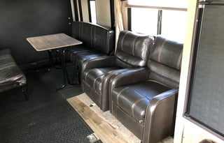 Hauly Shore is an amazing Toy Hauler!