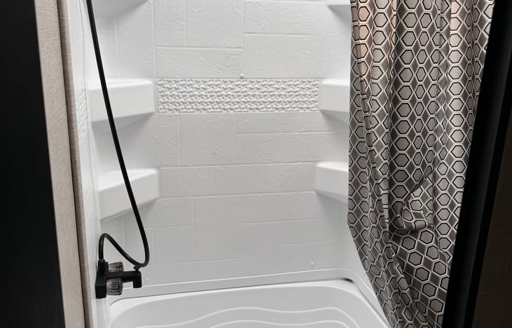 Shower and bath perfect for kids