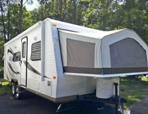 Forest River RV Rockwood Roo 233S