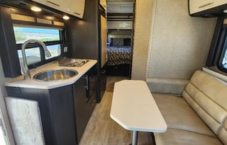 2017 Thor Motor Coach Gemini 23TB