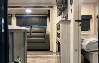 Sundance 291QB - 2 Bedroom Travel Trailer