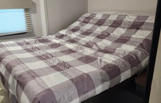 Dusty Roads-Couples Retreat-2 b ,2bath-Ins. Inc