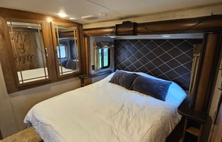 2018 Keystone Montana 3921FB Fifth Wheel
