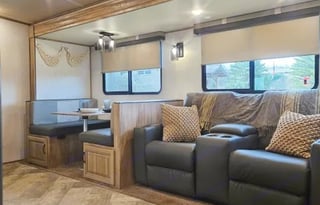 Finger Lakes RV Rentals "Solaire"