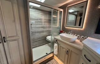 2022 Jayco North Point 382FLRB