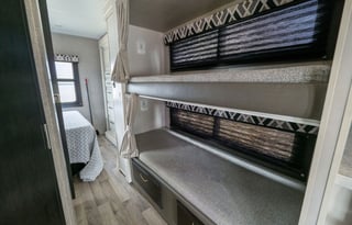 Spacious Dog Friendly and stocked for adventure!!