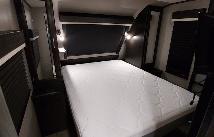 Master bedroom - Queen size bed