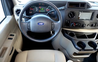 2018 Thor Freedom Elite 30FE Class C RV- Sleeps 10