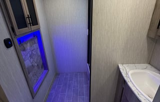 Alpha Wolf Retreat | Pet Friendly & Delivery