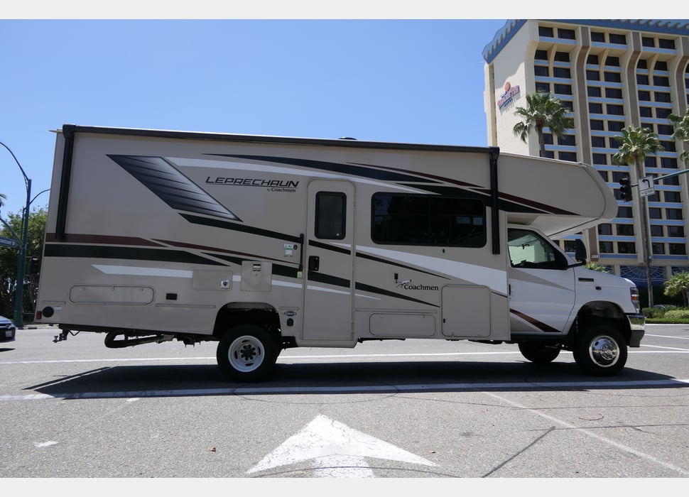 Class C Motor Home rentals in Las Vegas