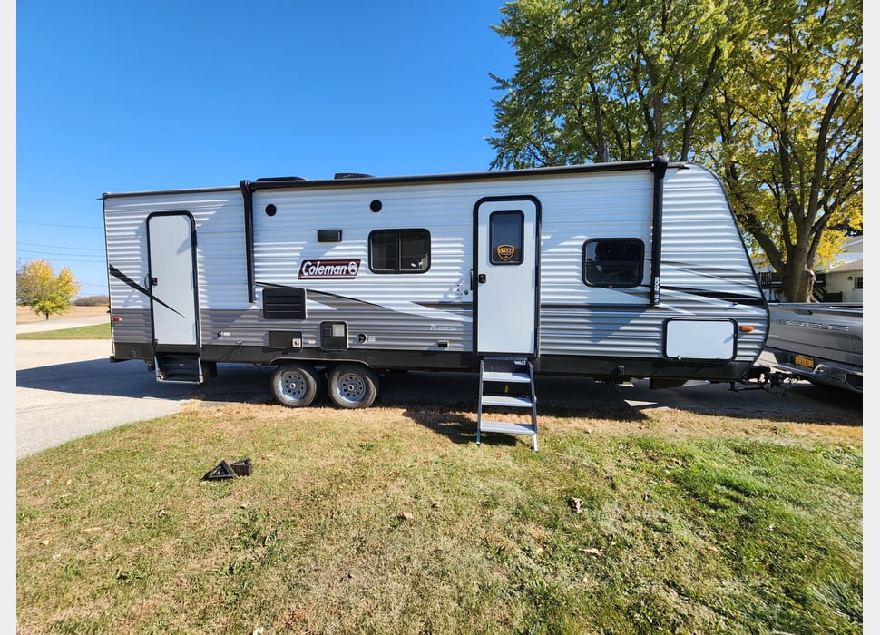 Travel Trailer rentals in Slinger