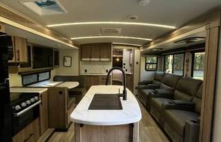 2024 Grand Design Imagine 3210BH